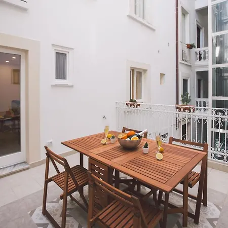 Apartment New With Patio